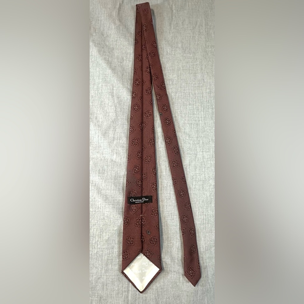 Christian Dior Burgandy Geometric Men's Tie - Picture 4 of 7